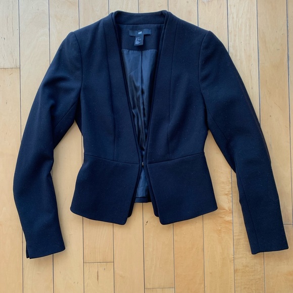 H&M Jackets & Blazers - Elegant blazer